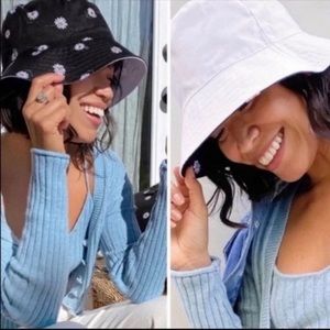 NEW! Alice + Olivia Black White Daisy Reversible Bucket Hat